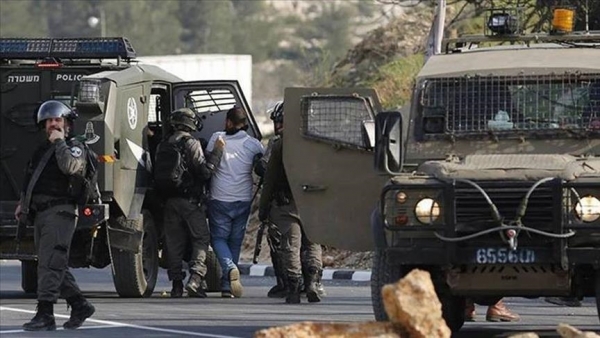 جيش الاحتلال الإسرائيلي يعتقل 27 فلسطينيا في الضفة الغربية
