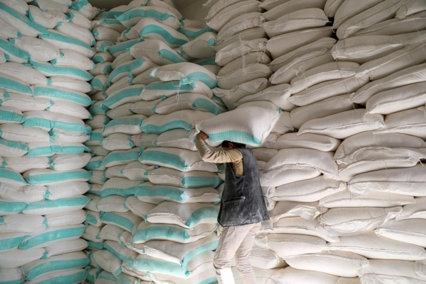 تخفيض جديد في أسعار القمح والدقيق في مناطق سيطرة الحوثيين