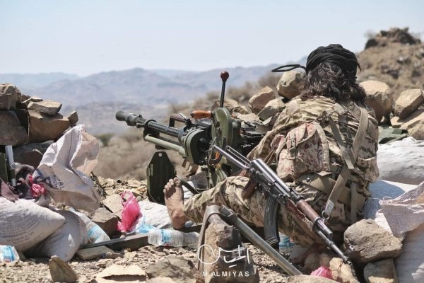 الجيش: مقتل وجرح سبعة من عناصر الحوثي في معارك شرقي تعز