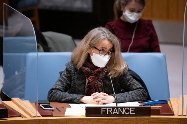 فرنسا تدعو الأطراف للتوصل إلى اتفاق سياسي لإنهاء الصراع