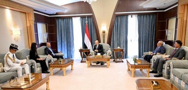 السفير الفرنسي يبحث مع العليمي نتائج اتصالاته الداخلية والخارجية وفرص إحلال السلام في اليمن