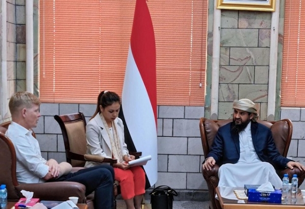 المحرمي يبحث مع المبعوث الأممي جهود السلام في اليمن
