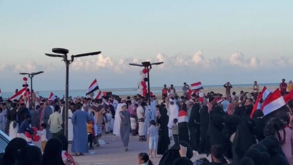 المهرة.. مئات المواطنين في الغيضة يحتفلون بذكرى تحقيق الوحدة اليمنية