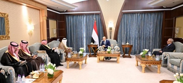 العليمي يبحث مع التعاون الخليجي الجهود المبذولة لتحقيق السلام في اليمن