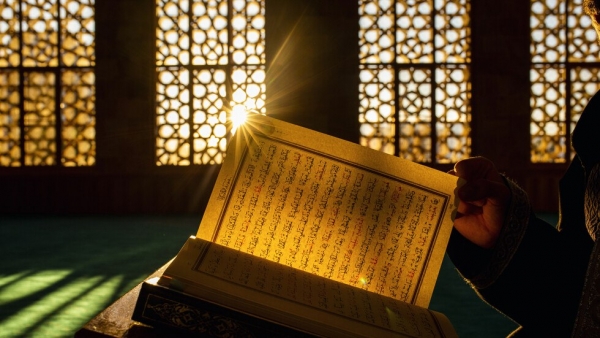 الكويت تطبع 100 ألف نسخة مترجمة من القرآن لتوزيعها في السويد