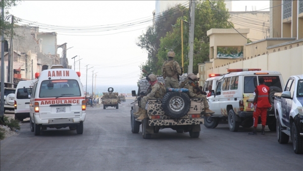 مقديشو.. 9 قتلى وجرحى في تفجيرين قرب وزارة الدفاع الصومالية