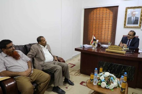 الوزير بحيبح يبحث مع محافظ أبين الوضع الصحي في المحافظة