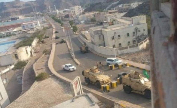 قلق أمريكي وبريطاني وفرنسي إزاء محاصرة الانتقالي لمقر الحكومة في عدن