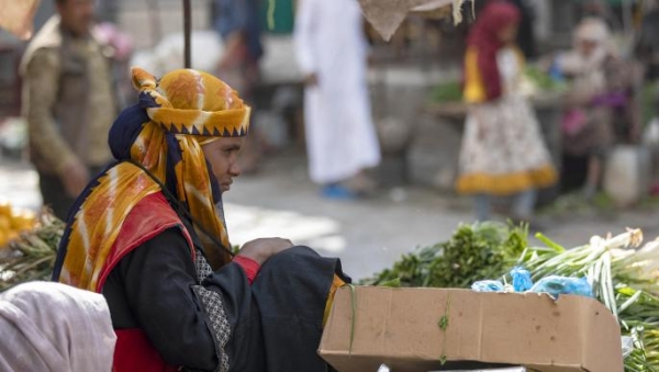 تقشف إجباري.. اليمنيون يقلصون عدد الوجبات بسبب الغلاء