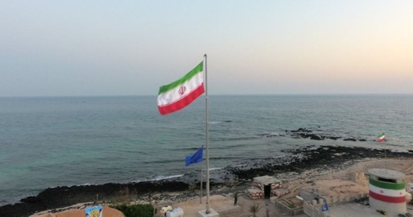 مسؤول إيراني يحذّر الإمارات من المطالبة بالجزر الثلاث التي تحتلها طهران