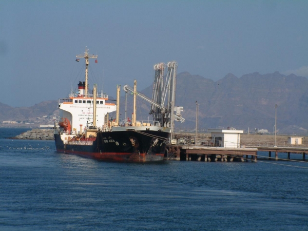 تقرير أممي يكشف زيادة واردات الوقود إلى الموانئ في مناطق سيطرة الحوثيين بنسبة 44% خلال 8 أشهر 