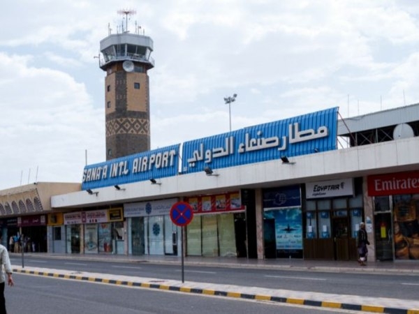 بعد 3 أسابيع من التوقف.. مدير مطار صنعاء يعلن عودة الرحلات إلى الأردن