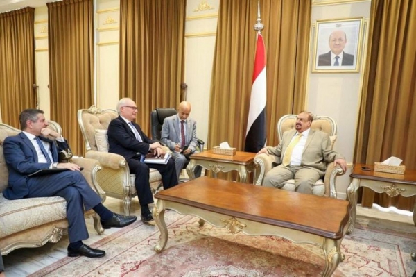 المبعوث الأمريكي يؤكد أهمية الوصول إلى تسوية سياسية شاملة في اليمن