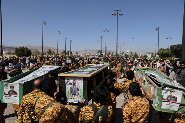 جماعة الحوثي تعلن مقتل اثنين من أفرادها يحملون رتب ضباط في معارك بالجبهات
