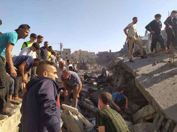 حصيلة ضحايا القصف الصهيوني على قطاع غزة تتجاوز 10 آلاف شهيد