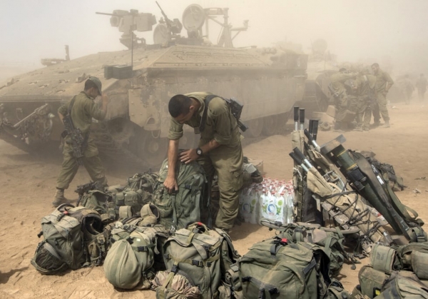 القسام تدمر 8 دبابات وناقلة جند.. قائد بجيش الاحتلال: نخوض حربا صعبة ومعقدة في غزة