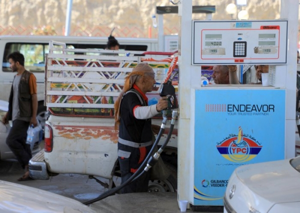 جماعة الحوثي ترفع أسعار الوقود في مناطق سيطرتها 