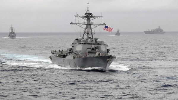 البحرية الأمريكية تعلن إسقاط طائرة مسيرة تابعة للحوثيين في البحر الأحمر