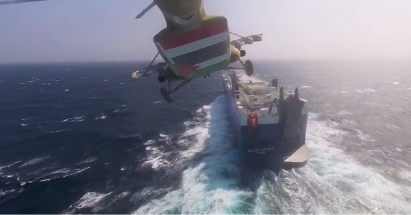 إيران تنفي مجددا علاقتها بالهجمات الحوثية على السفن في البحر الأحمر