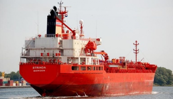4 شركات.. عمالقة النقل البحري يتجنبون البحر الأحمر بعد هجمات الحوثيين المتكررة