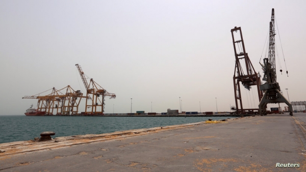 هيئة بحرية بريطانية: بلاغ عن حادث غرب ميناء الحديدة اليمني