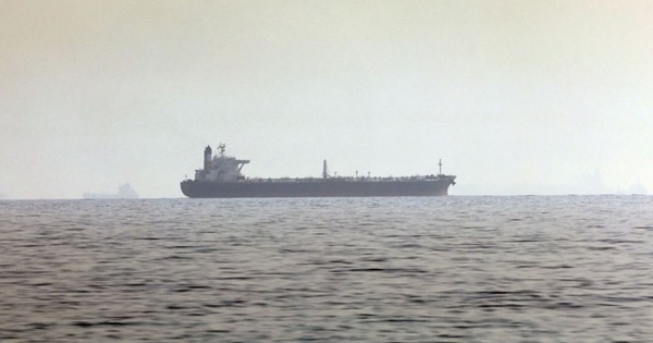 بسبب الهجمات الحوثية.. عملاق شحن ألماني أمريكي يواصل تجنب البحر الأحمر
