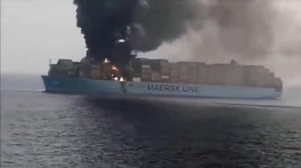 أمبري: الحوثيون يستهدفون سفينة "إسرائيلية" ترفع علم ليبيريا