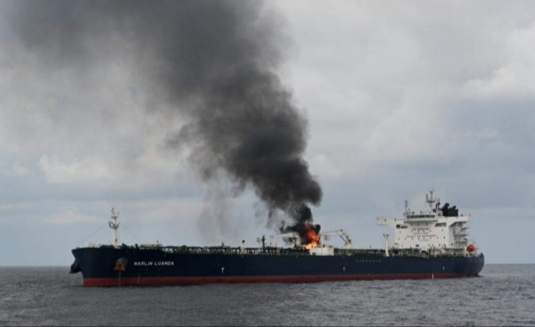 هيئة بريطانية تعلن عن نشوب حريق في سفينة تعرضت لاستهداف صاروخي شرقي عدن