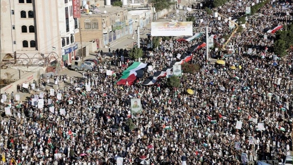 مئات الآلاف يتظاهرون في صنعاء وتعز دعما لغزة