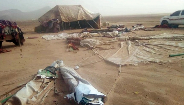 تضرر 6495 أسرة نازحة في المخيمات كليا وجزئيا جراء سيول الأمطار  في مأرب