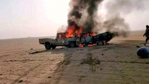 مقتل 13 جنديّا يمنيّا في حادث تصادم مركبتين في صحراء الجوف