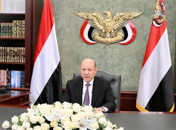 العليمي يؤكد المضي في سياسة "الحزم الاقتصادية" ضد الحوثيين 