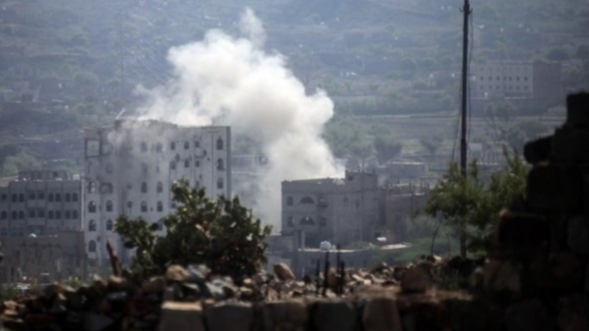 القوات الحكومية تعلن تعرض مواقعها غربي تعز لقصف حوثي