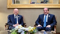 الرئيس المصري يؤكد تمسك بلاده بوحدة واستقرار اليمن